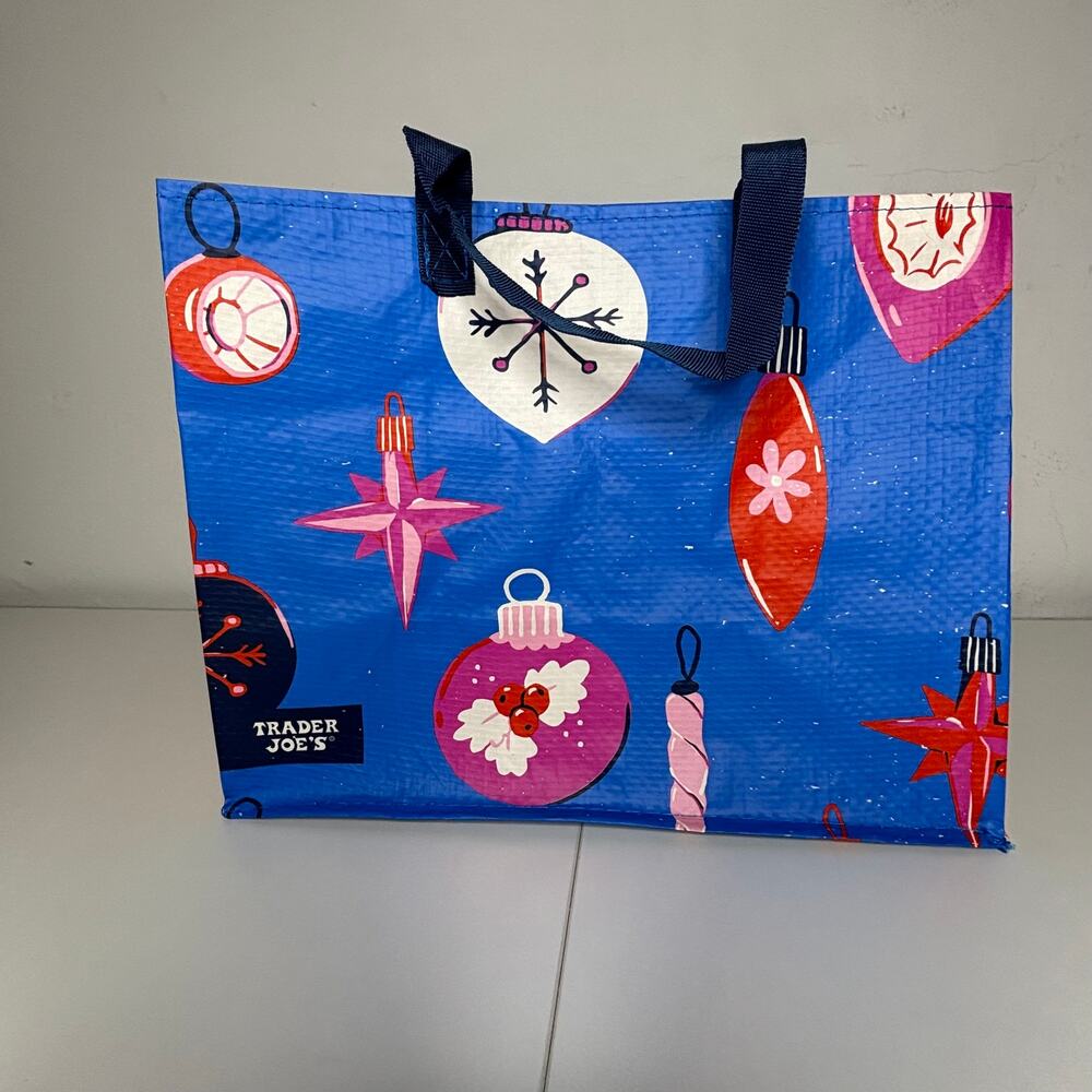 SET 2x Trader Joe's Eat Drink Be Merry Blue Christmas Holiday Gift Tote Bag NWT! - Picture 2 of 8